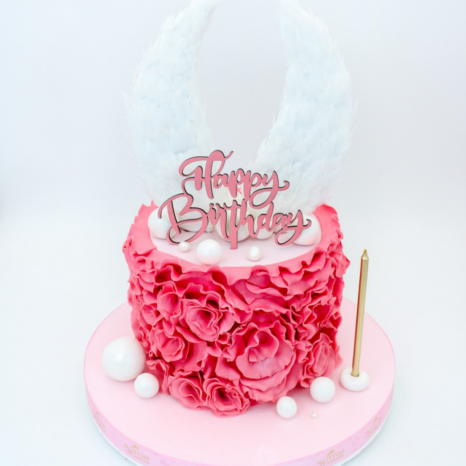 Melek Kanatlı 'Happy Birthday' Pasta
